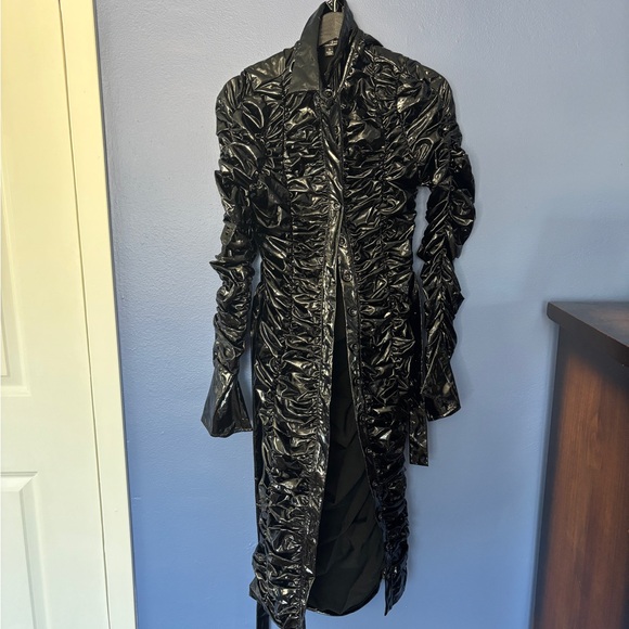 Elegant Black Ruched Women's Coat - Picture 1 of 6